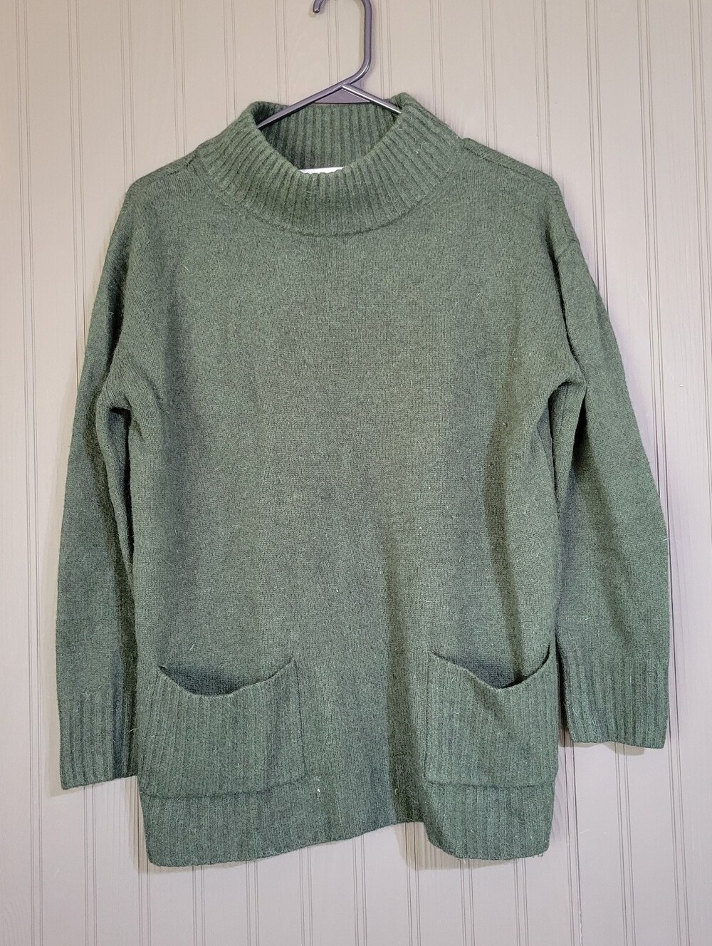 The Cashmere Project Turtleneck Sweater Front Pockets Olive Green Women's Medium